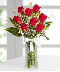7 Adet vazoda kırmızı gül sevgiliye özel  Kastamonu çiçek siparişi sitesi 