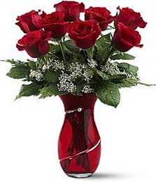 Vazo içinde 8 adet kirmizilar içinde güller  Kastamonu internetten çiçek siparişi 
