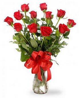  Kastamonu çiçek , çiçekçi , çiçekçilik  12 adet kırmızı güllerden vazo tanzimi