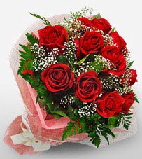 12 adet kırmızı güllerden kaliteli gül  Kastamonu çiçek siparişi vermek 
